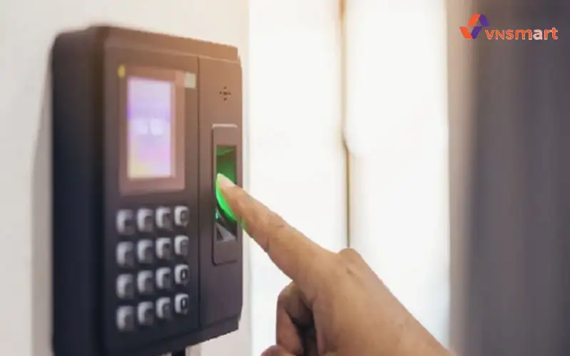 So sánh các loại máy chấm công phổ biến