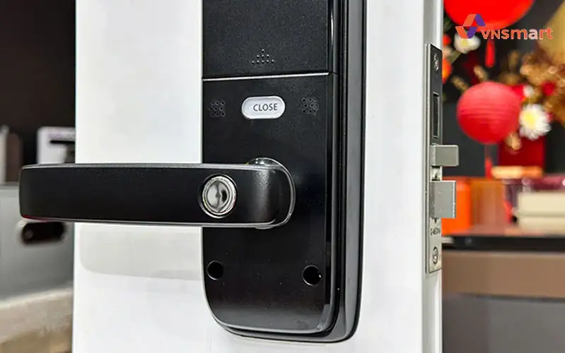 Khóa cửa vân tay điện tử Solity GM-7000BK