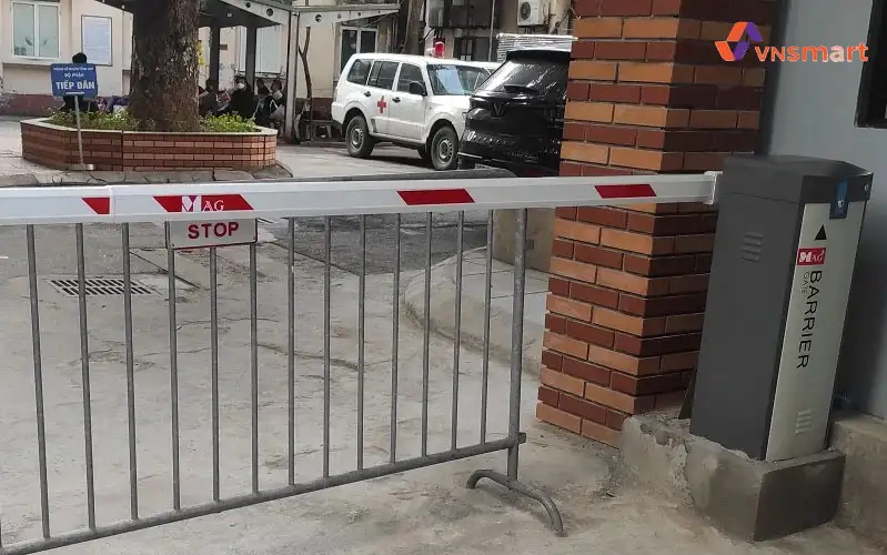 Barrier tự động Magnet BR618T